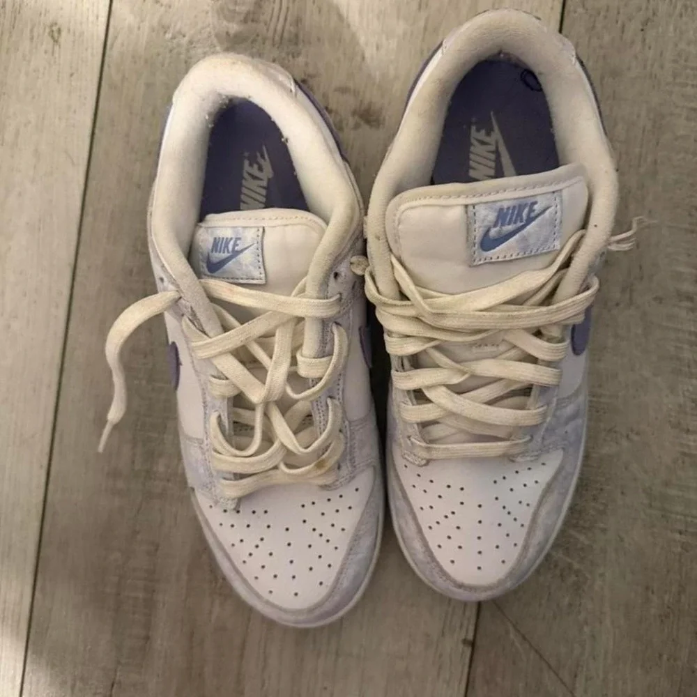 Nike‎ Dunk Low white and purple trainers women size 7 purple pulse